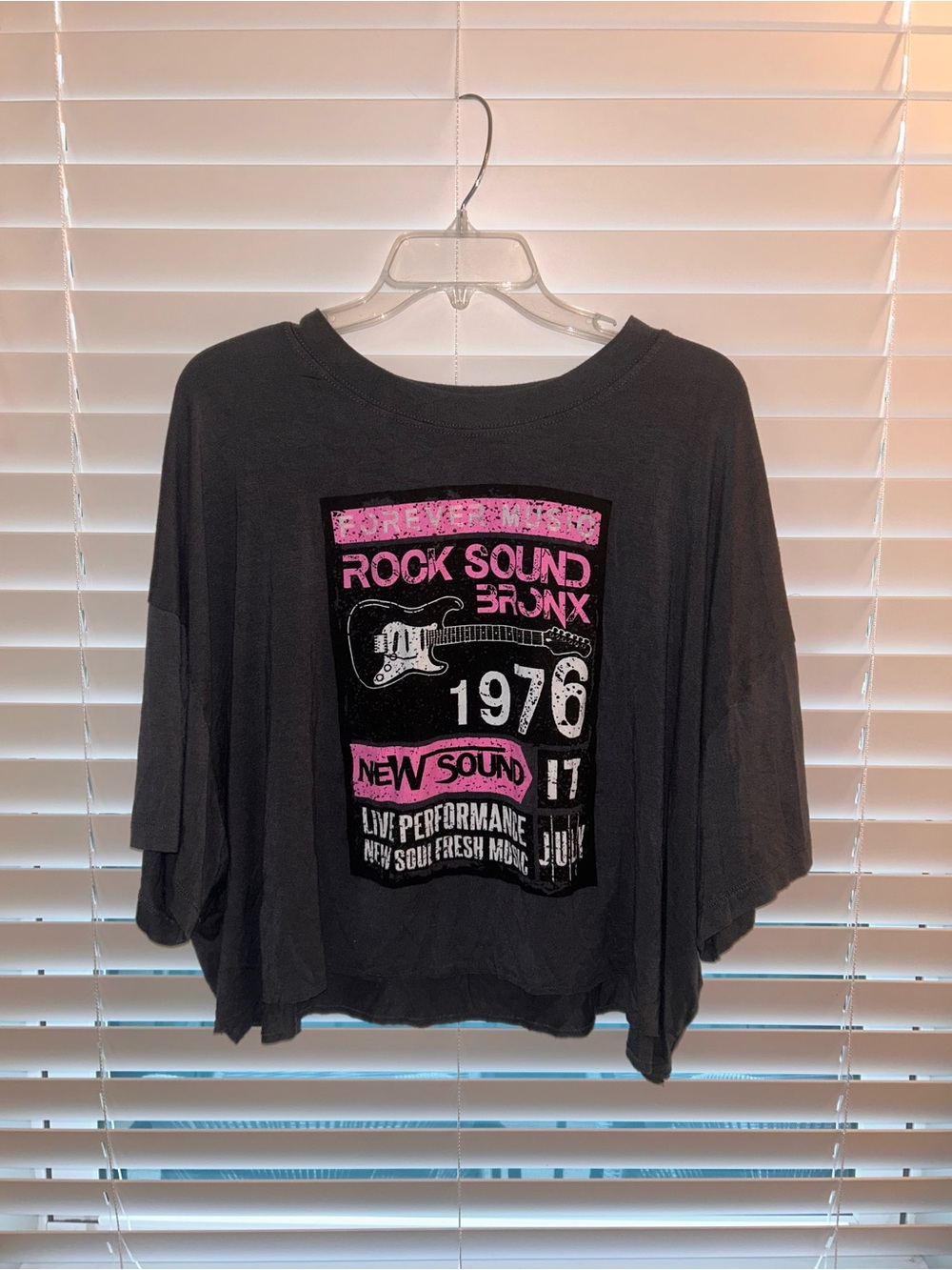 Black Crop Graphic Tee with Pink & White Rock Print